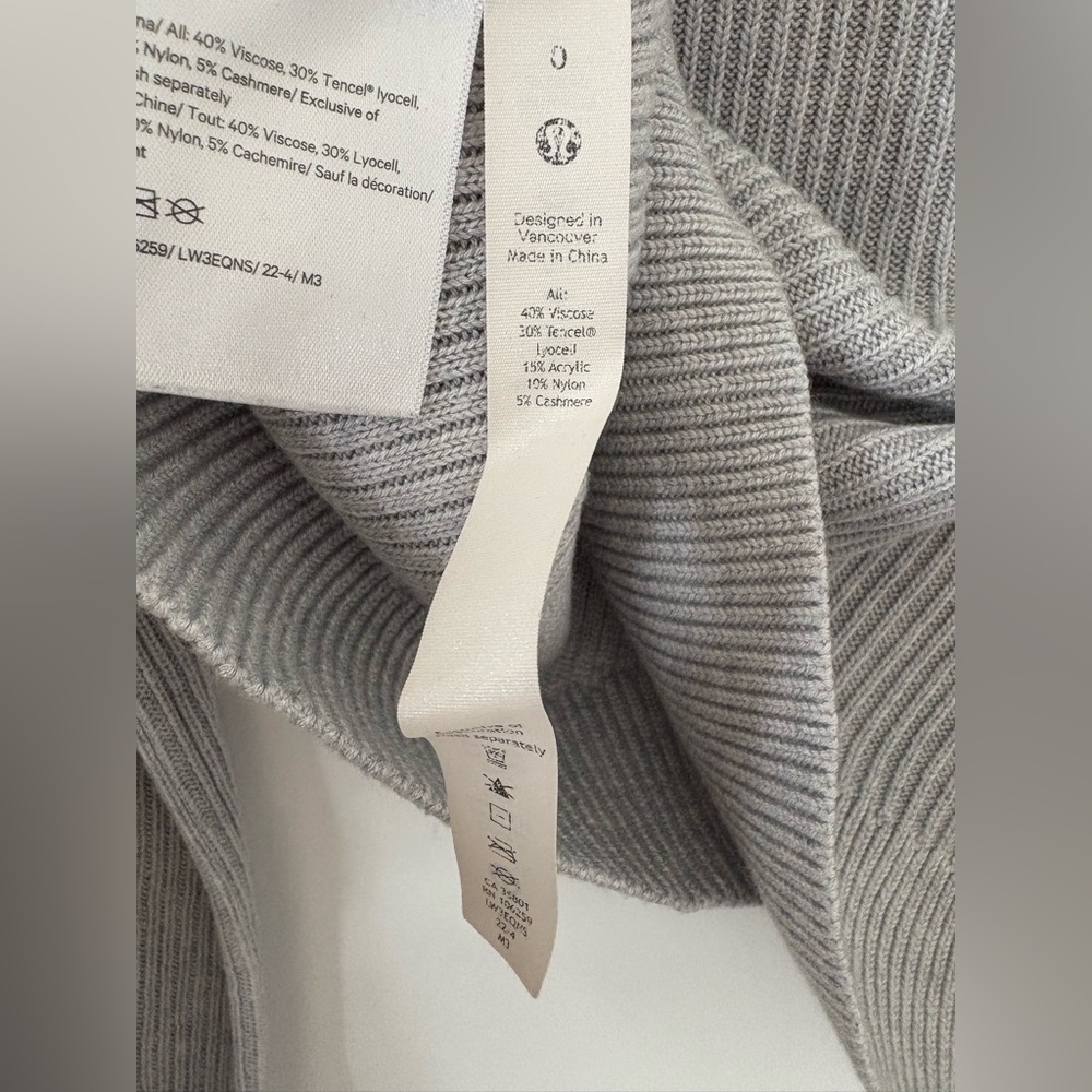 lululemon athletica Gray Crew Neck teenage athletic Sweater SZ:0 - Picture 4 of 8